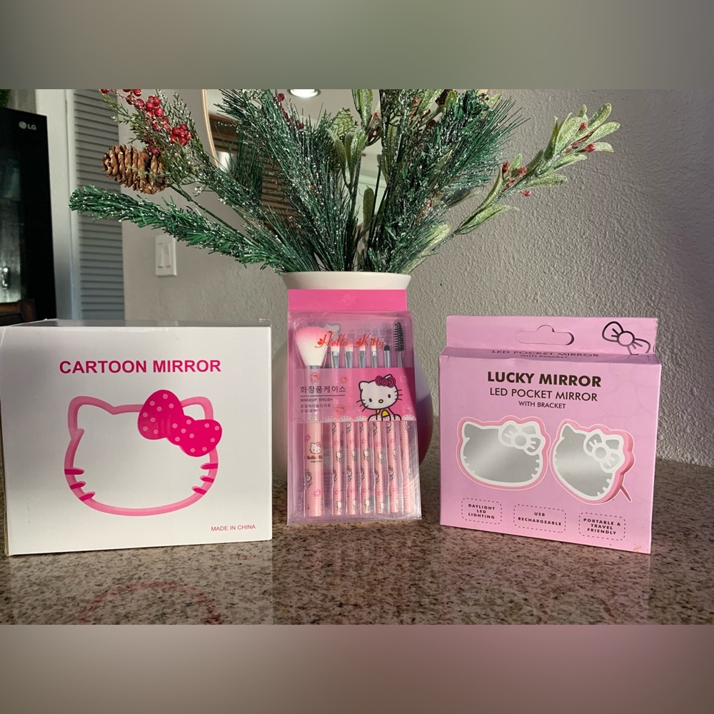 Hello Kitty cosmetic bundle